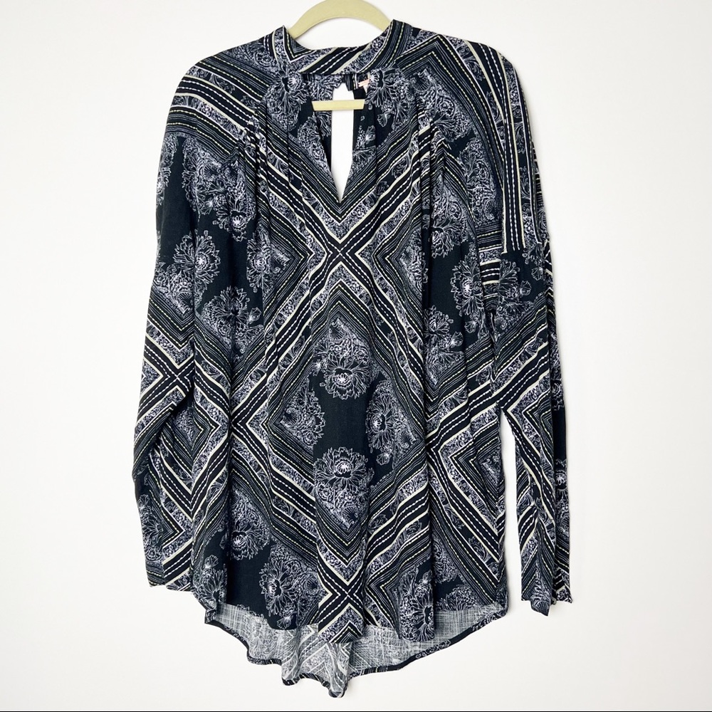 Free people black walking on a dream tunic top